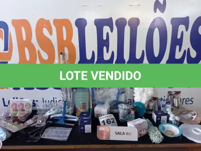 LOTE 162 - 40 - UTENSÍLIOS DOMÉSTICOS (APROXIMADAMENTE)(NO ESTADO, NÃO SABEMOS SE FUNCIONA. LEILÃO NÃO TEM GARANTIA E NEM DEVOLUÇÃO, SUJEITO A POSSÍVEIS AVARIAS VISÍVEIS/OCULTAS E/OU AUSÊNCIA DE COMPONENTES)