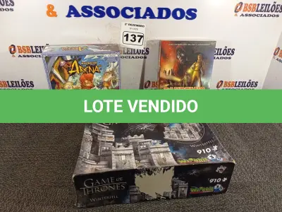 LOTE 137 - 03 JOGOS DE TABULEIRO. (NO ESTADO) ATENÇÃO! FAZER A VISITAÇÃO ANTES DE ARREMATAR, NÃO SABEMOS SE FUNCIONA. LEILÃO NÃO TEM GARANTIA E NEM DEVOLUÇÃO, SUJEITO A POSSÍVEIS AVARIAS VISÍVEIS/OCULTAS E/OU AUSÊNCIA DE COMPONENTES.