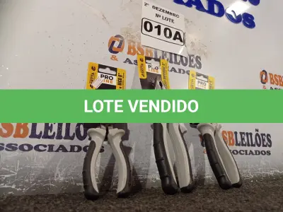 LOTE 010 - 01 ALICATE UNIVERSAL 8”, 01 ALICATE DE CORTE 6” E 01 ALICATE DE BICO 6”. (NO ESTADO) ATENÇÃO! FAZER A VISITAÇÃO ANTES DE ARREMATAR, NÃO SABEMOS SE FUNCIONA. LEILÃO NÃO TEM GARANTIA E NEM DEVOLUÇÃO, SUJEITO A POSSÍVEIS AVARIAS VISÍVEIS/OCULTAS E/OU AUSÊNCIA DE COMPONENTES.