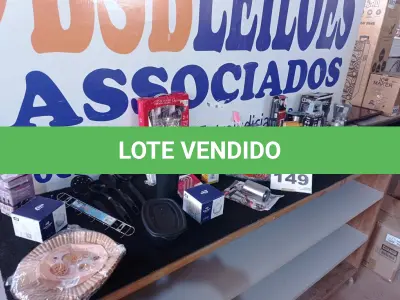 LOTE 149 - 35 - UTENSÍLIOS DOMÉSTICOS (APROXIMADAMENTE) (NO ESTADO, NÃO SABEMOS SE FUNCIONA. LEILÃO NÃO TEM GARANTIA E NEM DEVOLUÇÃO, SUJEITO A POSSÍVEIS AVARIAS VISÍVEIS/OCULTAS E/OU AUSÊNCIA DE COMPONENTES)