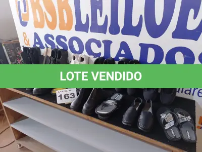 LOTE 163 - 15 - CALÇADOS MASCULINOS VARIADOS (NO ESTADO, NÃO SABEMOS SE FUNCIONA. LEILÃO NÃO TEM GARANTIA E NEM DEVOLUÇÃO, SUJEITO A POSSÍVEIS AVARIAS VISÍVEIS/OCULTAS E/OU AUSÊNCIA DE COMPONENTES)