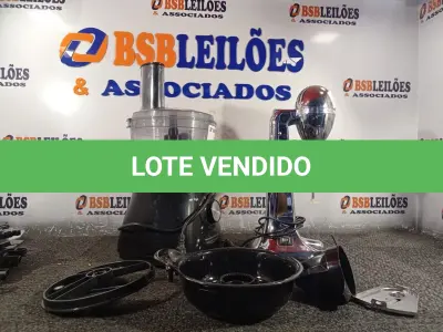 LOTE 292 - 01 MULTIPROCESSADOR E 01 MIX HAMILTON BEACH. (NO ESTADO) ATENÇÃO! FAZER A VISITAÇÃO ANTES DE ARREMATAR, NÃO SABEMOS SE FUNCIONA. LEILÃO NÃO TEM GARANTIA E NEM DEVOLUÇÃO, SUJEITO A POSSÍVEIS AVARIAS VISÍVEIS/OCULTAS E/OU AUSÊNCIA DE COMPONENTES.