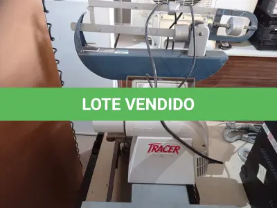 LOTE 228 - 01 PROJETOR DE SLIDES, 01 TRACER PROJETOR E 02 BALANÇAS MARCAS E MODELOS DIVERSOS. (NO ESTADO) ATENÇÃO! FAZER A VISITAÇÃO ANTES DE ARREMATAR, NÃO SABEMOS SE FUNCIONA. LEILÃO NÃO TEM GARANTIA E NEM DEVOLUÇÃO, SUJEITO A POSSÍVEIS AVARIAS VISÍVEIS/OCULTAS E/OU AUSÊNCIA DE COMPONENTES.