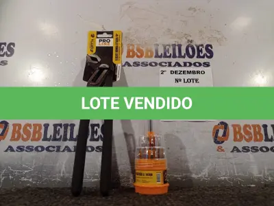 LOTE 025 - 01 ALICATE BOMBA D’AGUA 10” E 01 KIT DE CHAVES DE PRECISÃO. (NO ESTADO) ATENÇÃO! FAZER A VISITAÇÃO ANTES DE ARREMATAR, NÃO SABEMOS SE FUNCIONA. LEILÃO NÃO TEM GARANTIA E NEM DEVOLUÇÃO, SUJEITO A POSSÍVEIS AVARIAS VISÍVEIS/OCULTAS E/OU AUSÊNCIA DE COMPONENTES.