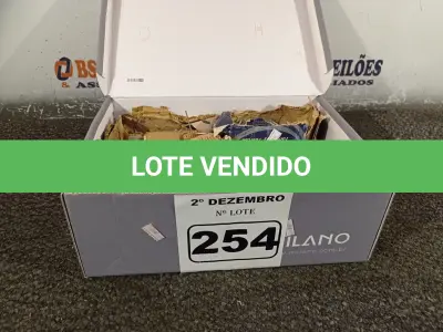 LOTE 254 - 01 LOTE COM GRANDE QUANTIDADE DE ARREBITES DIVERSOS. (NO ESTADO) ATENÇÃO! FAZER A VISITAÇÃO ANTES DE ARREMATAR, NÃO SABEMOS SE FUNCIONA. LEILÃO NÃO TEM GARANTIA E NEM DEVOLUÇÃO, SUJEITO A POSSÍVEIS AVARIAS VISÍVEIS/OCULTAS E/OU AUSÊNCIA DE COMPONENTES.