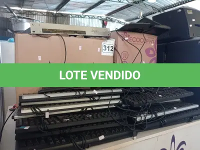 LOTE 312 - 02 SWITCHES E VÁRIOS TECLADOS PARA PC MARCAS E MODELOS DIVERSOS. (NO ESTADO) ATENÇÃO! FAZER A VISITAÇÃO ANTES DE ARREMATAR, NÃO SABEMOS SE FUNCIONA. LEILÃO NÃO TEM GARANTIA E NEM DEVOLUÇÃO, SUJEITO A POSSÍVEIS AVARIAS VISÍVEIS/OCULTAS E/OU AUSÊNCIA DE COMPONENTES.
