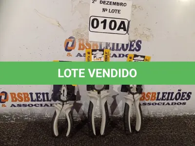 LOTE 010 - 01 ALICATE UNIVERSAL 8”, 01 ALICATE DE CORTE 6” E 01 ALICATE DE BICO 6”. (NO ESTADO) ATENÇÃO! FAZER A VISITAÇÃO ANTES DE ARREMATAR, NÃO SABEMOS SE FUNCIONA. LEILÃO NÃO TEM GARANTIA E NEM DEVOLUÇÃO, SUJEITO A POSSÍVEIS AVARIAS VISÍVEIS/OCULTAS E/OU AUSÊNCIA DE COMPONENTES.