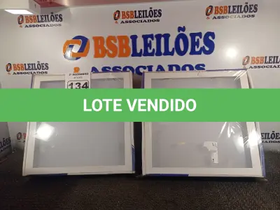 LOTE 134 - 02 LUMINÁRIAS DE EMBUTIR. (NO ESTADO) ATENÇÃO! FAZER A VISITAÇÃO ANTES DE ARREMATAR, NÃO SABEMOS SE FUNCIONA. LEILÃO NÃO TEM GARANTIA E NEM DEVOLUÇÃO, SUJEITO A POSSÍVEIS AVARIAS VISÍVEIS/OCULTAS E/OU AUSÊNCIA DE COMPONENTES.