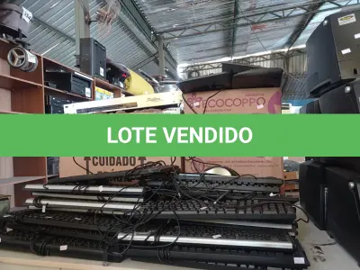 LOTE 312 - 02 SWITCHES E VÁRIOS TECLADOS PARA PC MARCAS E MODELOS DIVERSOS. (NO ESTADO) ATENÇÃO! FAZER A VISITAÇÃO ANTES DE ARREMATAR, NÃO SABEMOS SE FUNCIONA. LEILÃO NÃO TEM GARANTIA E NEM DEVOLUÇÃO, SUJEITO A POSSÍVEIS AVARIAS VISÍVEIS/OCULTAS E/OU AUSÊNCIA DE COMPONENTES.