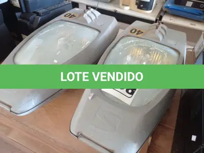 LOTE 298 - 02 LUMINÁRIAS DE PÁTIO. (NO ESTADO) ATENÇÃO! FAZER A VISITAÇÃO ANTES DE ARREMATAR, NÃO SABEMOS SE FUNCIONA. LEILÃO NÃO TEM GARANTIA E NEM DEVOLUÇÃO, SUJEITO A POSSÍVEIS AVARIAS VISÍVEIS/OCULTAS E/OU AUSÊNCIA DE COMPONENTES.