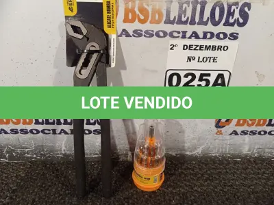 LOTE 025 - 01 ALICATE BOMBA D’AGUA 10” E 01 KIT DE CHAVES DE PRECISÃO. (NO ESTADO) ATENÇÃO! FAZER A VISITAÇÃO ANTES DE ARREMATAR, NÃO SABEMOS SE FUNCIONA. LEILÃO NÃO TEM GARANTIA E NEM DEVOLUÇÃO, SUJEITO A POSSÍVEIS AVARIAS VISÍVEIS/OCULTAS E/OU AUSÊNCIA DE COMPONENTES.