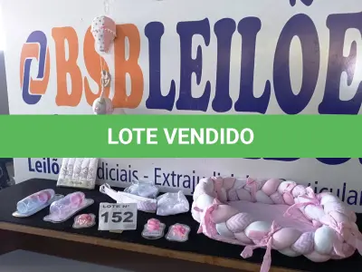 LOTE 152 - 16 - ENXOVAIS DE BEBÊ DIVERSOS (NO ESTADO, NÃO SABEMOS SE FUNCIONA. LEILÃO NÃO TEM GARANTIA E NEM DEVOLUÇÃO, SUJEITO A POSSÍVEIS AVARIAS VISÍVEIS/OCULTAS E/OU AUSÊNCIA DE COMPONENTES)