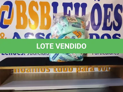 LOTE 105 - 06 – PACOTES TAPETES HIGIÊNICO PARA PETS (NO ESTADO, NÃO SABEMOS SE FUNCIONA. LEILÃO NÃO TEM GARANTIA E NEM DEVOLUÇÃO, SUJEITO A POSSÍVEIS AVARIAS VISÍVEIS/OCULTAS E/OU AUSÊNCIA DE COMPONENTES)