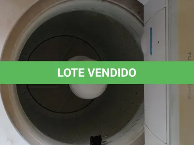 LOTE 346 - 01 MÁQUINA DE LAVAR ROUPAS 10KG MARCA ELECTROLUX 220V. (NO ESTADO) ATENÇÃO! FAZER A VISITAÇÃO ANTES DE ARREMATAR, NÃO SABEMOS SE FUNCIONA. LEILÃO NÃO TEM GARANTIA E NEM DEVOLUÇÃO, SUJEITO A POSSÍVEIS AVARIAS VISÍVEIS/OCULTAS E/OU AUSÊNCIA DE COMPONENTES.