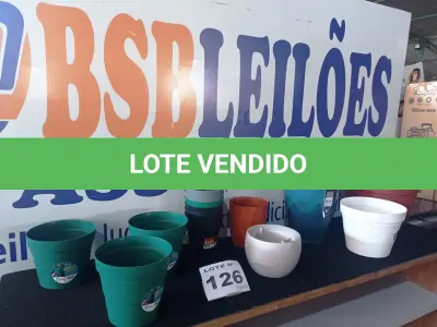 LOTE 126 - 16 - VASOS DIVERSOS (NO ESTADO, NÃO SABEMOS SE FUNCIONA. LEILÃO NÃO TEM GARANTIA E NEM DEVOLUÇÃO, SUJEITO A POSSÍVEIS AVARIAS VISÍVEIS/OCULTAS E/OU AUSÊNCIA DE COMPONENTES)