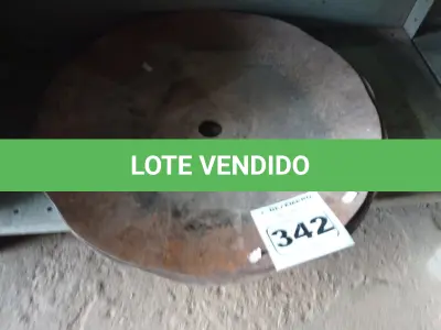 LOTE 342 - 02 DISCOS DE ARADO. (NO ESTADO) ATENÇÃO! FAZER A VISITAÇÃO ANTES DE ARREMATAR, NÃO SABEMOS SE FUNCIONA. LEILÃO NÃO TEM GARANTIA E NEM DEVOLUÇÃO, SUJEITO A POSSÍVEIS AVARIAS VISÍVEIS/OCULTAS E/OU AUSÊNCIA DE COMPONENTES.