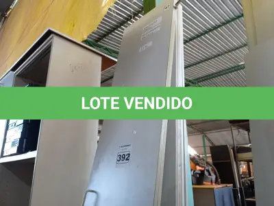 LOTE 392 - 01 ARMÁRIO ALTO EM MADEIRA DESMONTADO. (NO ESTADO) ATENÇÃO! FAZER A VISITAÇÃO ANTES DE ARREMATAR, NÃO SABEMOS SE FUNCIONA. LEILÃO NÃO TEM GARANTIA E NEM DEVOLUÇÃO, SUJEITO A POSSÍVEIS AVARIAS VISÍVEIS/OCULTAS E/OU AUSÊNCIA DE COMPONENTES.