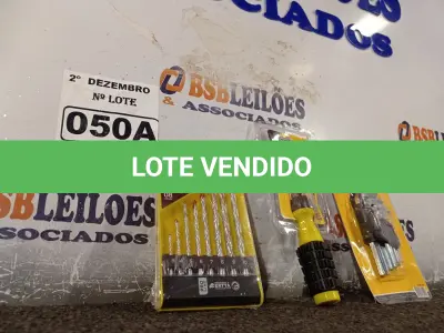 LOTE 050 - 01 KIT DE BROCAS, 01 CHAVE COM 06 PONTAS INTERCAMBIÁVEIS E 01 KIT CHAVE ALLEN. (NO ESTADO) ATENÇÃO! FAZER A VISITAÇÃO ANTES DE ARREMATAR, NÃO SABEMOS SE FUNCIONA. LEILÃO NÃO TEM GARANTIA E NEM DEVOLUÇÃO, SUJEITO A POSSÍVEIS AVARIAS VISÍVEIS/OCULTAS E/OU AUSÊNCIA DE COMPONENTES.