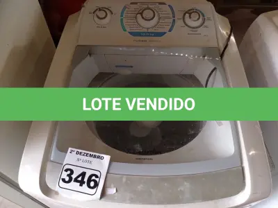 LOTE 346 - 01 MÁQUINA DE LAVAR ROUPAS 10KG MARCA ELECTROLUX 220V. (NO ESTADO) ATENÇÃO! FAZER A VISITAÇÃO ANTES DE ARREMATAR, NÃO SABEMOS SE FUNCIONA. LEILÃO NÃO TEM GARANTIA E NEM DEVOLUÇÃO, SUJEITO A POSSÍVEIS AVARIAS VISÍVEIS/OCULTAS E/OU AUSÊNCIA DE COMPONENTES.