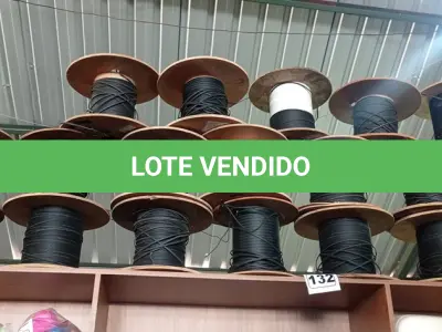 LOTE 132 - 01 LOTE COM VÁRIOS PEDAÇOS DE FIBRA ÓTICA. (NO ESTADO) ATENÇÃO! FAZER A VISITAÇÃO ANTES DE ARREMATAR, NÃO SABEMOS SE FUNCIONA. LEILÃO NÃO TEM GARANTIA E NEM DEVOLUÇÃO, SUJEITO A POSSÍVEIS AVARIAS VISÍVEIS/OCULTAS E/OU AUSÊNCIA DE COMPONENTES.