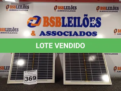 LOTE 369 - 02 PAINÉIS SOLARES 18V 10W.  (NO ESTADO) ATENÇÃO! FAZER A VISITAÇÃO ANTES DE ARREMATAR, NÃO SABEMOS SE FUNCIONA. LEILÃO NÃO TEM GARANTIA E NEM DEVOLUÇÃO, SUJEITO A POSSÍVEIS AVARIAS VISÍVEIS/OCULTAS E/OU AUSÊNCIA DE COMPONENTES.