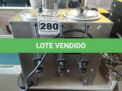 LOTE 280 - 01 CAFETEIRA MARCA MONARCHA. (NO ESTADO) ATENÇÃO! FAZER A VISITAÇÃO ANTES DE ARREMATAR, NÃO SABEMOS SE FUNCIONA. LEILÃO NÃO TEM GARANTIA E NEM DEVOLUÇÃO, SUJEITO A POSSÍVEIS AVARIAS VISÍVEIS/OCULTAS E/OU AUSÊNCIA DE COMPONENTES.