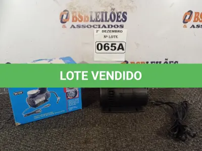 LOTE 065 - 01 COMPRESSOR DE AR PORTÁTIL 12V. (NO ESTADO) ATENÇÃO! FAZER A VISITAÇÃO ANTES DE ARREMATAR, NÃO SABEMOS SE FUNCIONA. LEILÃO NÃO TEM GARANTIA E NEM DEVOLUÇÃO, SUJEITO A POSSÍVEIS AVARIAS VISÍVEIS/OCULTAS E/OU AUSÊNCIA DE COMPONENTES.