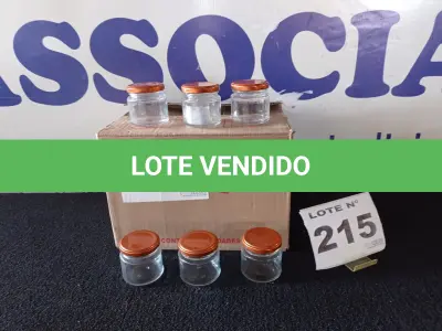 LOTE 215 - 20- POTES DE VIDRO COM TAMPA  (APROXIMADAMENTE)(NO ESTADO, NÃO SABEMOS SE FUNCIONA. LEILÃO NÃO TEM GARANTIA E NEM DEVOLUÇÃO, SUJEITO A POSSÍVEIS AVARIAS VISÍVEIS/OCULTAS E/OU AUSÊNCIA DE COMPONENTES)