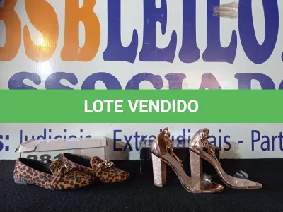 LOTE 281 - 02 – PARES DE CALÇADOS FEMININO Nº 37 (NO ESTADO, NÃO SABEMOS SE FUNCIONA. LEILÃO NÃO TEM GARANTIA E NEM DEVOLUÇÃO, SUJEITO A POSSÍVEIS AVARIAS VISÍVEIS/OCULTAS E/OU AUSÊNCIA DE COMPONENTES)