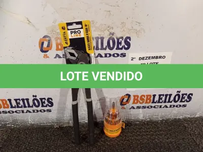 LOTE 290 - 01 ALICATE BOMBA D’AGUA 10” E 01 KIT DE CHAVES DE PRECISÃO. (NO ESTADO) ATENÇÃO! FAZER A VISITAÇÃO ANTES DE ARREMATAR, NÃO SABEMOS SE FUNCIONA. LEILÃO NÃO TEM GARANTIA E NEM DEVOLUÇÃO, SUJEITO A POSSÍVEIS AVARIAS VISÍVEIS/OCULTAS E/OU AUSÊNCIA DE COMPONENTES.