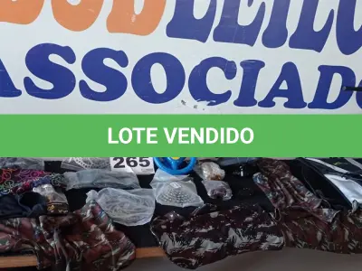 LOTE 265 - 35 -  ITENS PARA CICLISMO DIVERSOS (APROXIMADAMENTE) (NO ESTADO, NÃO SABEMOS SE FUNCIONA. LEILÃO NÃO TEM GARANTIA E NEM DEVOLUÇÃO, SUJEITO A POSSÍVEIS AVARIAS VISÍVEIS/OCULTAS E/OU AUSÊNCIA DE COMPONENTES)