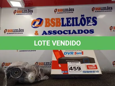 LOTE 459 - 01 DVR E 03 CÂMERAS DE SEGURANÇA. (NO ESTADO) ATENÇÃO! FAZER A VISITAÇÃO ANTES DE ARREMATAR, NÃO SABEMOS SE FUNCIONA. LEILÃO NÃO TEM GARANTIA E NEM DEVOLUÇÃO, SUJEITO A POSSÍVEIS AVARIAS VISÍVEIS/OCULTAS E/OU AUSÊNCIA DE COMPONENTES.