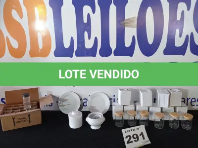LOTE 291 - 25 – UTENSÍLIOS PARA COZINHA DE VIDRO DIVERSOS (APROXIMADAMENTE) (NO ESTADO, NÃO SABEMOS SE FUNCIONA. LEILÃO NÃO TEM GARANTIA E NEM DEVOLUÇÃO, SUJEITO A POSSÍVEIS AVARIAS VISÍVEIS/OCULTAS E/OU AUSÊNCIA DE COMPONENTES)