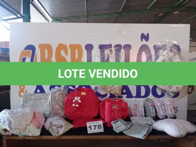 LOTE 178 - 25 – ENXOVAIS DE BEBÊ DIVERSOS (NO ESTADO, NÃO SABEMOS SE FUNCIONA. LEILÃO NÃO TEM GARANTIA E NEM DEVOLUÇÃO, SUJEITO A POSSÍVEIS AVARIAS VISÍVEIS/OCULTAS E/OU AUSÊNCIA DE COMPONENTES)