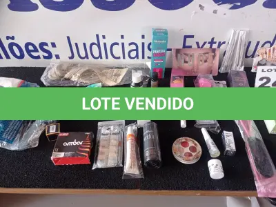 LOTE 246 - 40 – ITENS DE COSMÉTICOS DIVERSOS (APROXIMADAMENTE) (NO ESTADO, NÃO SABEMOS SE FUNCIONA. LEILÃO NÃO TEM GARANTIA E NEM DEVOLUÇÃO, SUJEITO A POSSÍVEIS AVARIAS VISÍVEIS/OCULTAS E/OU AUSÊNCIA DE COMPONENTES)