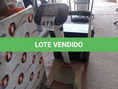 LOTE 473 - 01 ESTEIRA ERGOMÉTRICA. (NO ESTADO) ATENÇÃO! FAZER A VISITAÇÃO ANTES DE ARREMATAR, NÃO SABEMOS SE FUNCIONA. LEILÃO NÃO TEM GARANTIA E NEM DEVOLUÇÃO, SUJEITO A POSSÍVEIS AVARIAS VISÍVEIS/OCULTAS E/OU AUSÊNCIA DE COMPONENTES.
