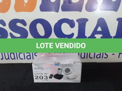 LOTE 203 - 01 - SISTEMA DE SOM E ILUMINAÇÃO SEM FIO (NO ESTADO, NÃO SABEMOS SE FUNCIONA. LEILÃO NÃO TEM GARANTIA E NEM DEVOLUÇÃO, SUJEITO A POSSÍVEIS AVARIAS VISÍVEIS/OCULTAS E/OU AUSÊNCIA DE COMPONENTES)