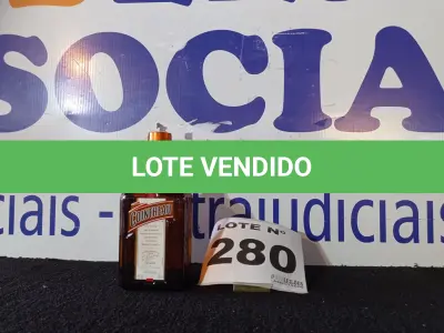 LOTE 280 - 01 - LICOR COINTREAU 700 ML (NO ESTADO, NÃO SABEMOS SE FUNCIONA. LEILÃO NÃO TEM GARANTIA E NEM DEVOLUÇÃO, SUJEITO A POSSÍVEIS AVARIAS VISÍVEIS/OCULTAS E/OU AUSÊNCIA DE COMPONENTES)