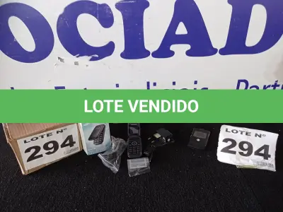 LOTE 294 - 06 – APARELHOS CELULARES DIVERSOS (NO ESTADO, NÃO SABEMOS SE FUNCIONA. LEILÃO NÃO TEM GARANTIA E NEM DEVOLUÇÃO, SUJEITO A POSSÍVEIS AVARIAS VISÍVEIS/OCULTAS E/OU AUSÊNCIA DE COMPONENTES)