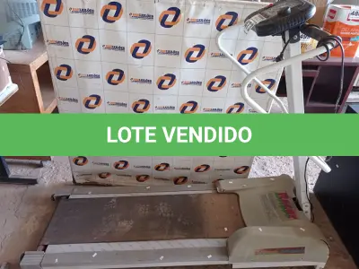 LOTE 473 - 01 ESTEIRA ERGOMÉTRICA. (NO ESTADO) ATENÇÃO! FAZER A VISITAÇÃO ANTES DE ARREMATAR, NÃO SABEMOS SE FUNCIONA. LEILÃO NÃO TEM GARANTIA E NEM DEVOLUÇÃO, SUJEITO A POSSÍVEIS AVARIAS VISÍVEIS/OCULTAS E/OU AUSÊNCIA DE COMPONENTES.