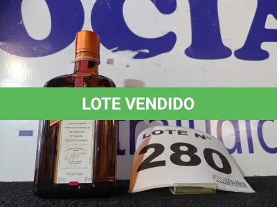 LOTE 280 - 01 - LICOR COINTREAU 700 ML (NO ESTADO, NÃO SABEMOS SE FUNCIONA. LEILÃO NÃO TEM GARANTIA E NEM DEVOLUÇÃO, SUJEITO A POSSÍVEIS AVARIAS VISÍVEIS/OCULTAS E/OU AUSÊNCIA DE COMPONENTES)