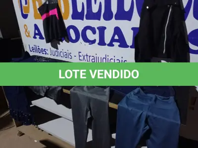 LOTE 196 - 15 – PEÇAS DE ROUPAS FEMININAS DIVERSAS (APROXIMADAMENTE) (NO ESTADO, NÃO SABEMOS SE FUNCIONA. LEILÃO NÃO TEM GARANTIA E NEM DEVOLUÇÃO, SUJEITO A POSSÍVEIS AVARIAS VISÍVEIS/OCULTAS E/OU AUSÊNCIA DE COMPONENTES)