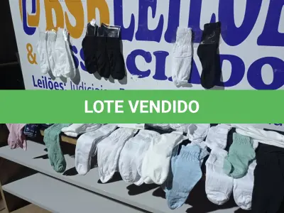 LOTE 189 - 75 – PARES DE MEIAS DIVERSAS (APROXIMADAMENTE) (NO ESTADO, NÃO SABEMOS SE FUNCIONA. LEILÃO NÃO TEM GARANTIA E NEM DEVOLUÇÃO, SUJEITO A POSSÍVEIS AVARIAS VISÍVEIS/OCULTAS E/OU AUSÊNCIA DE COMPONENTES)