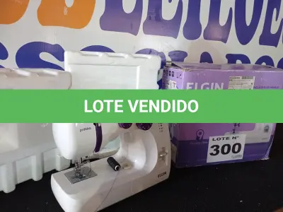 LOTE 300 - 01 - MÁQUINA DE COSTURA JX2051 PRÁTIKA ELGIN (NO ESTADO, NÃO SABEMOS SE FUNCIONA. LEILÃO NÃO TEM GARANTIA E NEM DEVOLUÇÃO, SUJEITO A POSSÍVEIS AVARIAS VISÍVEIS/OCULTAS E/OU AUSÊNCIA DE COMPONENTES)