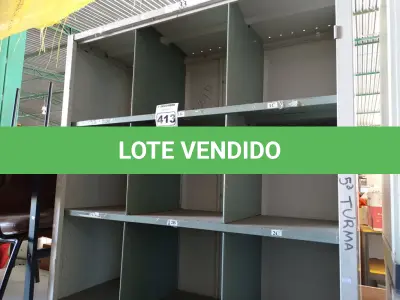 LOTE 413 - 01 ARMÁRIO ROUPEIRO INCOMPLETO. (NO ESTADO) ATENÇÃO! FAZER A VISITAÇÃO ANTES DE ARREMATAR, NÃO SABEMOS SE FUNCIONA. LEILÃO NÃO TEM GARANTIA E NEM DEVOLUÇÃO, SUJEITO A POSSÍVEIS AVARIAS VISÍVEIS/OCULTAS E/OU AUSÊNCIA DE COMPONENTES.