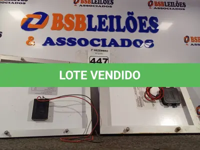 LOTE 447 - 02 PAINÉIS SOLARES 18V 10W.  (NO ESTADO) ATENÇÃO! FAZER A VISITAÇÃO ANTES DE ARREMATAR, NÃO SABEMOS SE FUNCIONA. LEILÃO NÃO TEM GARANTIA E NEM DEVOLUÇÃO, SUJEITO A POSSÍVEIS AVARIAS VISÍVEIS/OCULTAS E/OU AUSÊNCIA DE COMPONENTES.