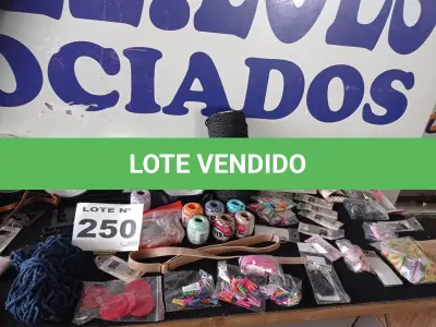 LOTE 250 - 40 – ITENS DE ARMARINHO DIVERSOS (APROXIMADAMENTE) (NO ESTADO, NÃO SABEMOS SE FUNCIONA. LEILÃO NÃO TEM GARANTIA E NEM DEVOLUÇÃO, SUJEITO A POSSÍVEIS AVARIAS VISÍVEIS/OCULTAS E/OU AUSÊNCIA DE COMPONENTES)