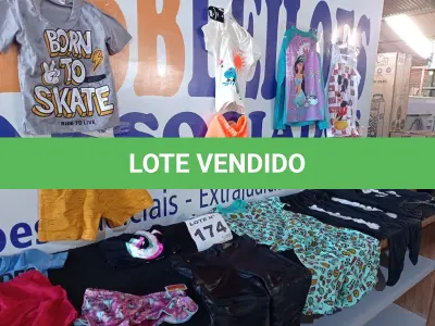 LOTE 174 - 42 – PEÇAS DE ROUPAS INFANTIS  (APROXIMADAMENTE)(NO ESTADO, NÃO SABEMOS SE FUNCIONA. LEILÃO NÃO TEM GARANTIA E NEM DEVOLUÇÃO, SUJEITO A POSSÍVEIS AVARIAS VISÍVEIS/OCULTAS E/OU AUSÊNCIA DE COMPONENTES)
