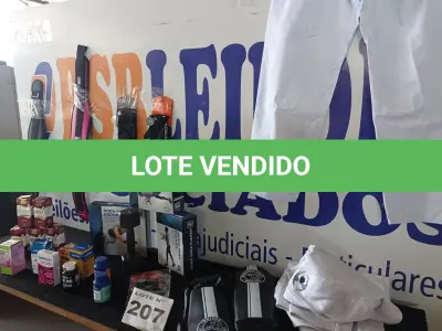 LOTE 207 - 29 – ITENS ESPORTIVOS DIVERSOS (APROXIMADAMENTE)(NO ESTADO, NÃO SABEMOS SE FUNCIONA. LEILÃO NÃO TEM GARANTIA E NEM DEVOLUÇÃO, SUJEITO A POSSÍVEIS AVARIAS VISÍVEIS/OCULTAS E/OU AUSÊNCIA DE COMPONENTES)