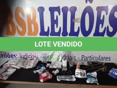 LOTE 292 - 30 – ITENS PARA FERRAGISTA (APROXIMADAMENTE) (NO ESTADO, NÃO SABEMOS SE FUNCIONA. LEILÃO NÃO TEM GARANTIA E NEM DEVOLUÇÃO, SUJEITO A POSSÍVEIS AVARIAS VISÍVEIS/OCULTAS E/OU AUSÊNCIA DE COMPONENTES)